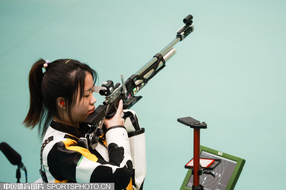 1021-杨倩1.jpg 1021-杨倩1.jpg