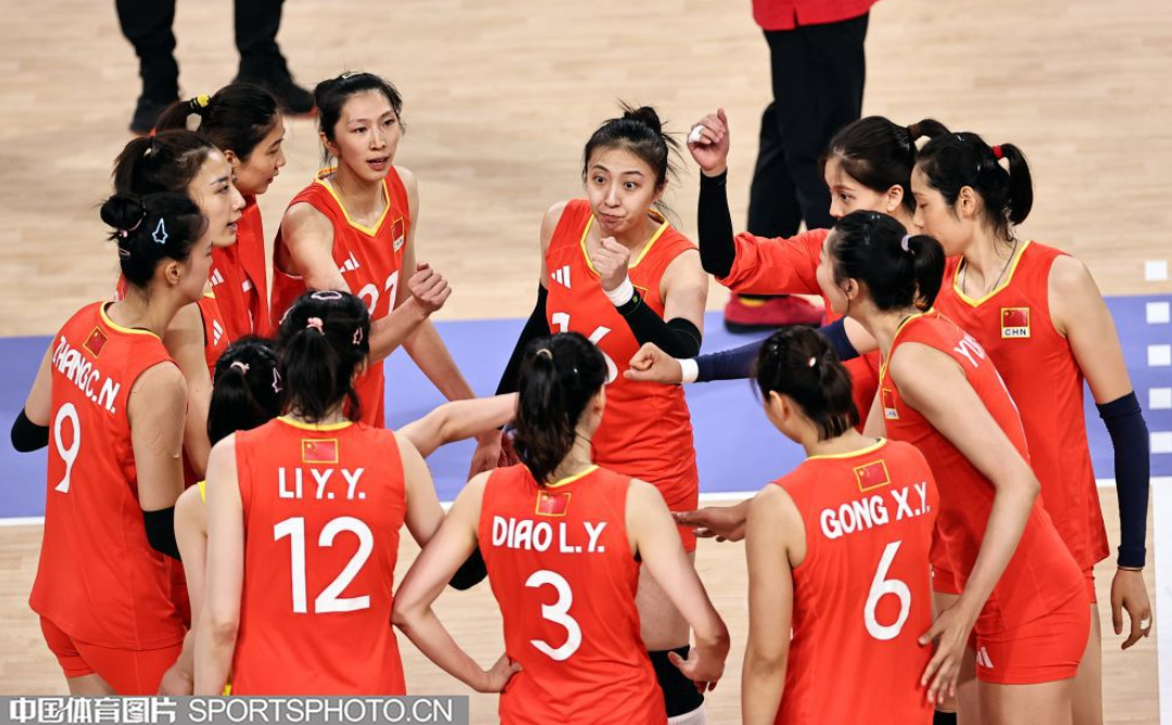 女排握拳.png