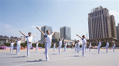 盛会悦全民草原梦飞扬内蒙古自治区第十六届运动会启幕(图2)