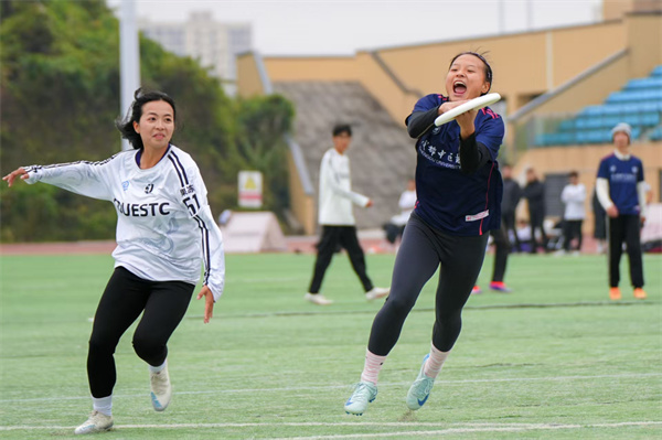 大学生2.jpg 大学生2.jpg