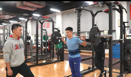 苏炳添训练.gif