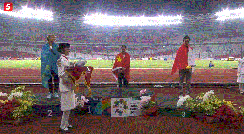 王春雨03.gif