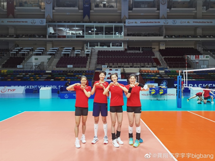 0528-合影1.jpg 0528-合影1.jpg