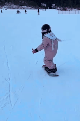 8小孩4岁.gif