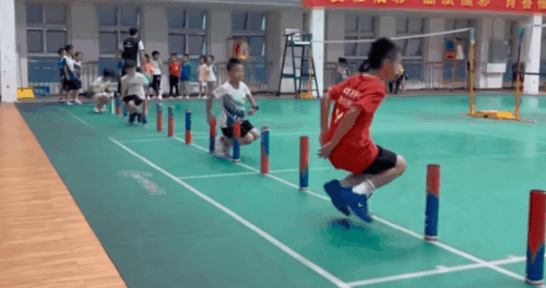 弹簧腿1.gif