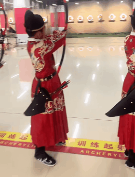 射箭1.gif 射箭1.gif
