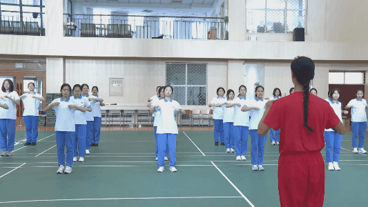李红01.gif 李红01.gif