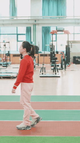 脊柱侧弯05.gif