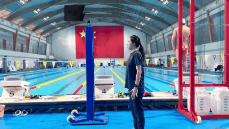 青少年游泳热身运动28.gif 青少年游泳热身运动28.gif