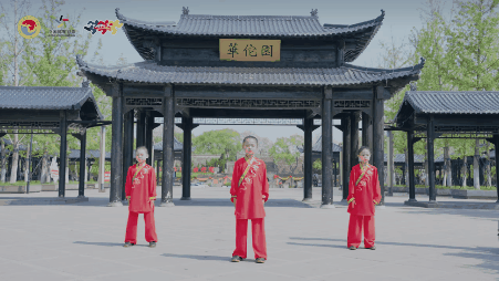 熊戏02_1.gif