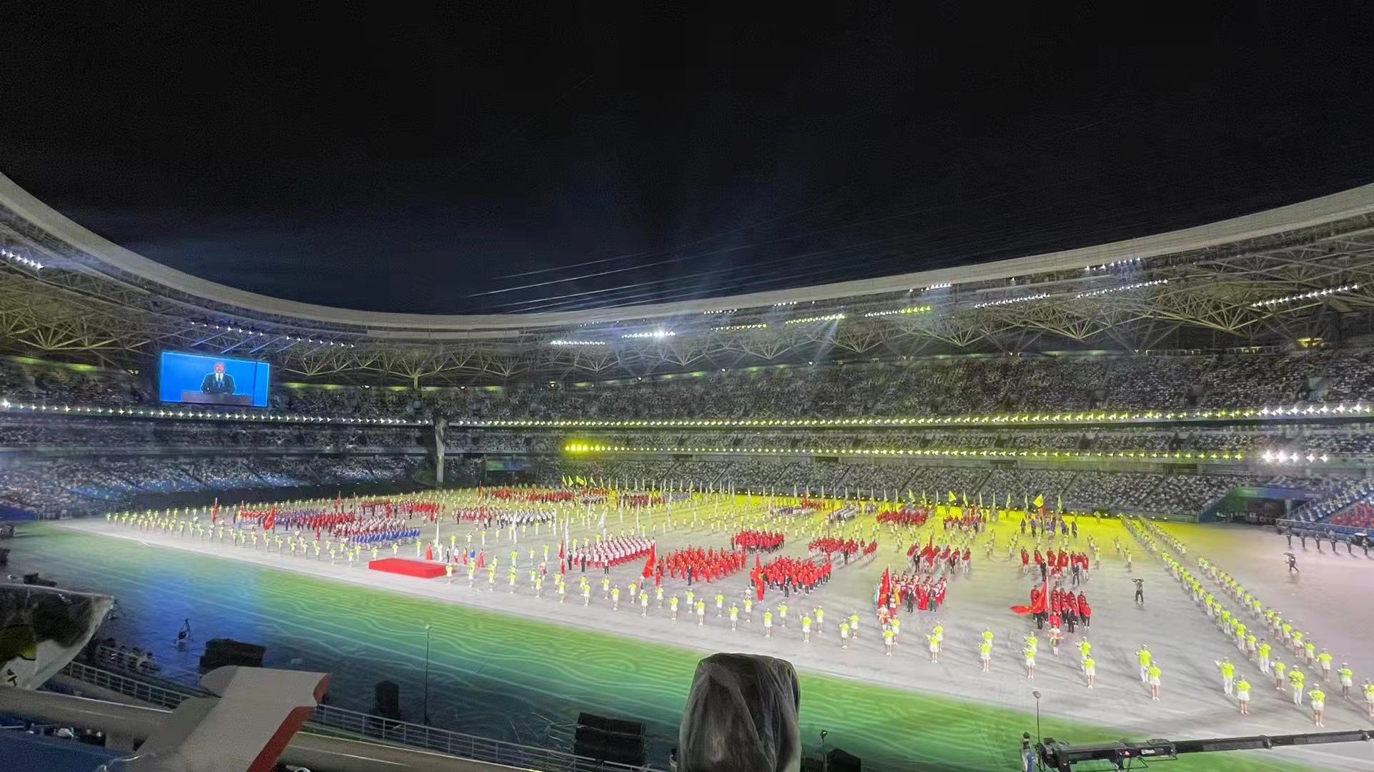 新星破纪录夺冠引爆全场激情