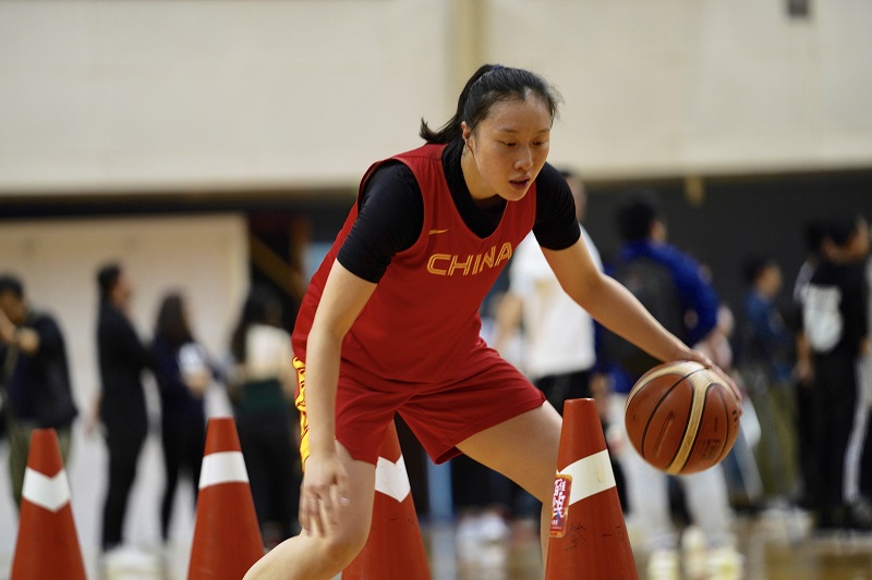 新一届女篮国家集训队将于近期集结。4月4日,女篮国家集训队公开训练课在国家体育总局训练局篮球举重馆举行。图为邵婷。.jpg 新一届女篮国家集训队将于近期集结。4月4日,女篮国家集训队公开训练课在国家体育总局训练局篮球举重馆举行。图为邵婷。.jpg