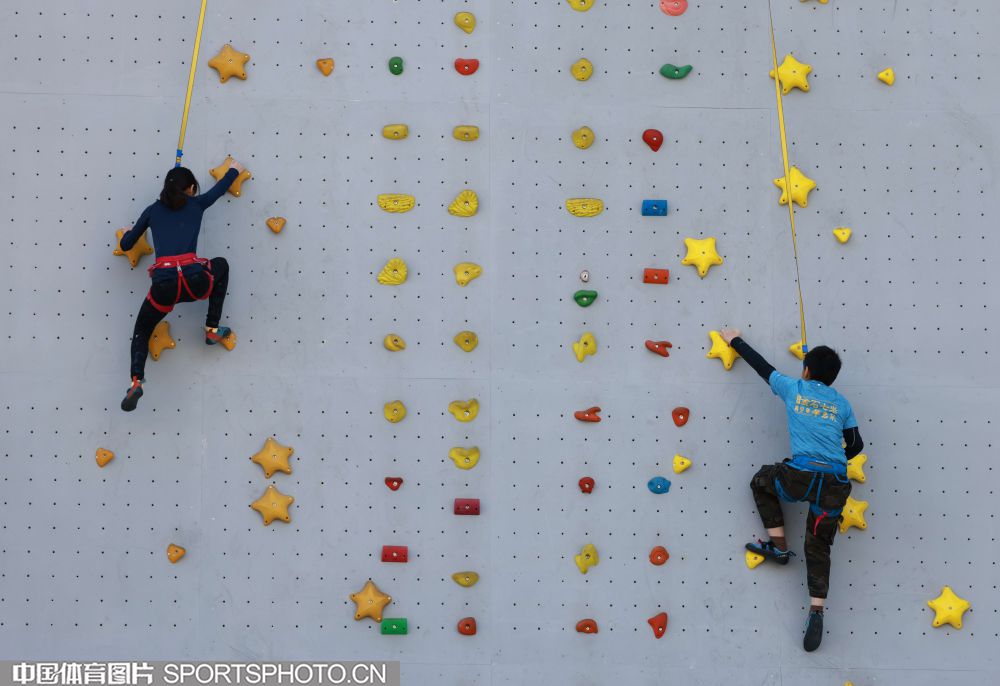 W_40148890_21040420_by.jpg W_40148890_21040420_by.jpg